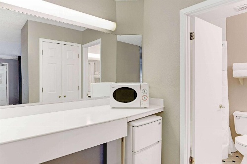 Days Inn Tucson City Center image 3