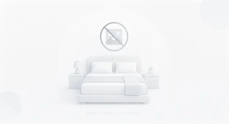 Deluxe King Room - Mobility Access/Non-Smoking